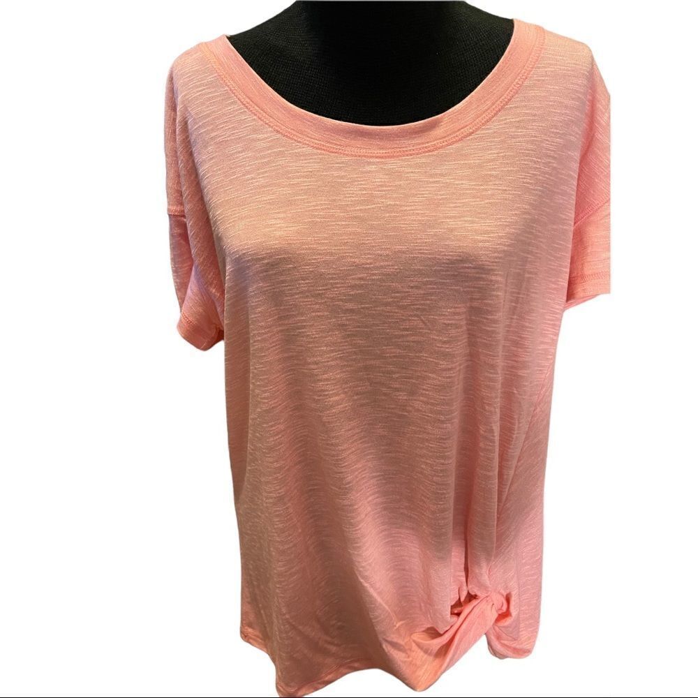 NWT Ideology T shirt short sleeves L